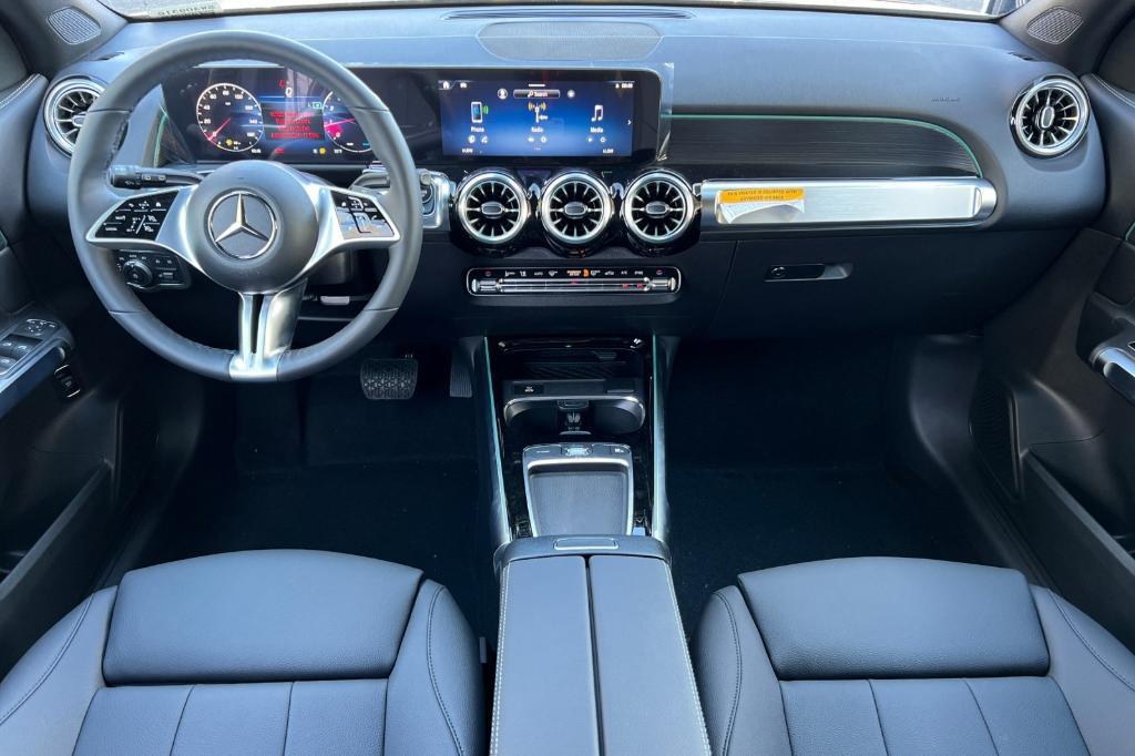 new 2025 Mercedes-Benz GLB 250 car, priced at $49,590