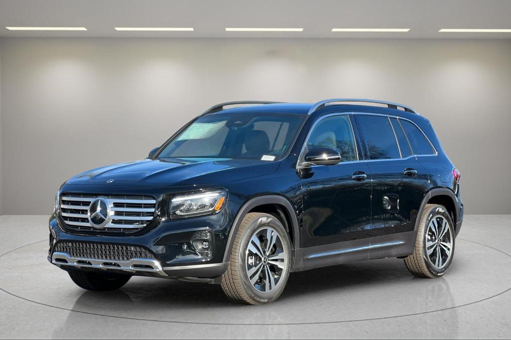 new 2025 Mercedes-Benz GLB 250 car, priced at $49,590