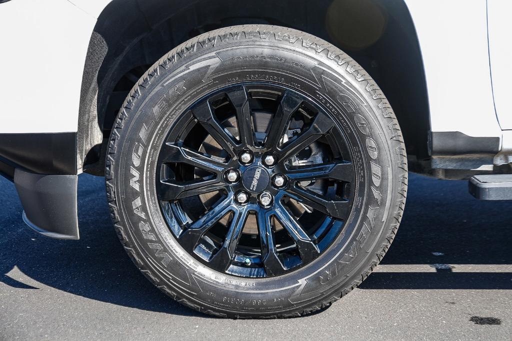 used 2022 GMC Canyon car, priced at $24,990