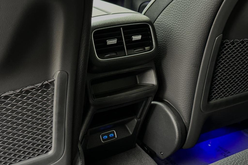 new 2025 Mercedes-Benz GLE 450 car, priced at $97,485