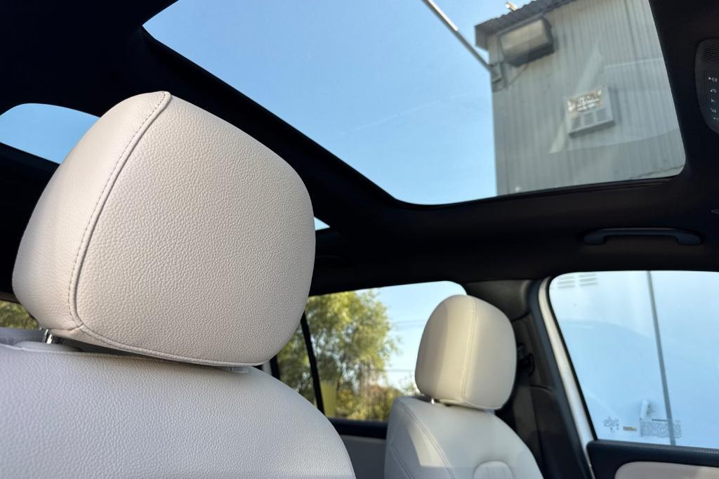 new 2026 Mercedes-Benz GLB 250 car, priced at $48,390