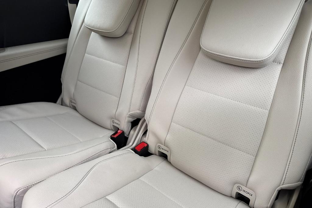 new 2026 Mercedes-Benz GLS 450 car, priced at $96,435