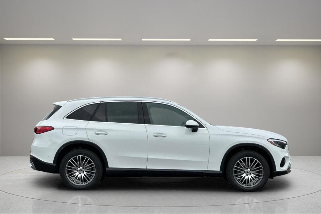 new 2025 Mercedes-Benz GLC 300 car, priced at $51,035