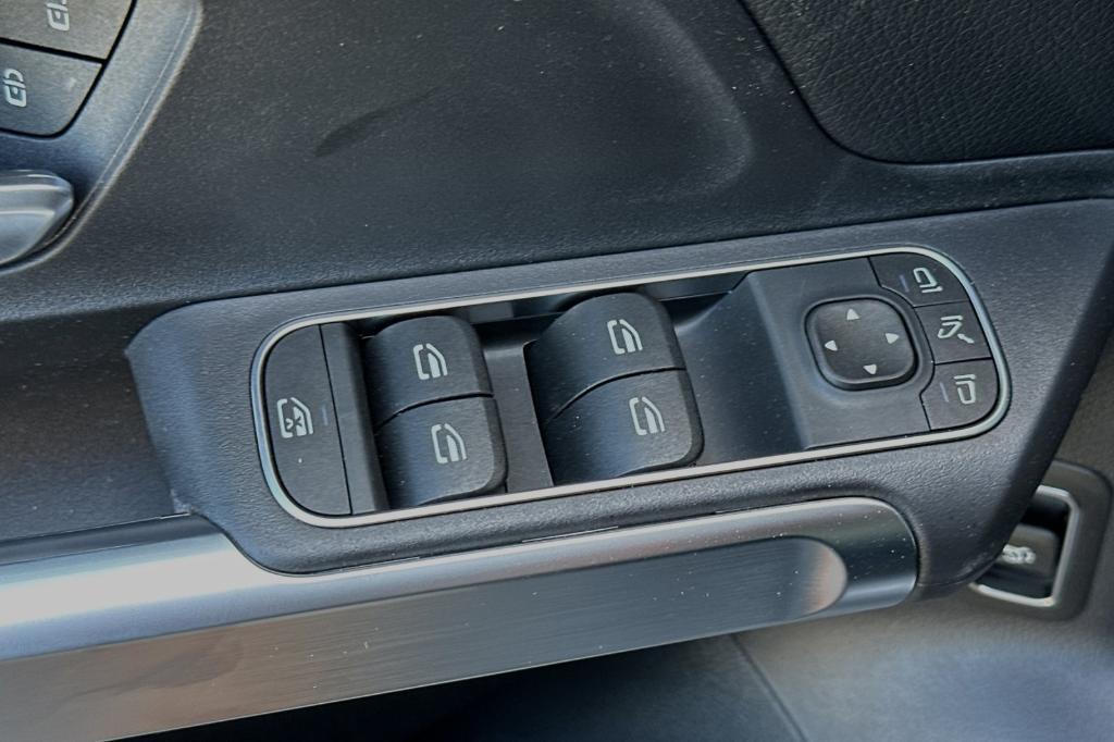 used 2024 Mercedes-Benz GLB 250 car, priced at $37,777