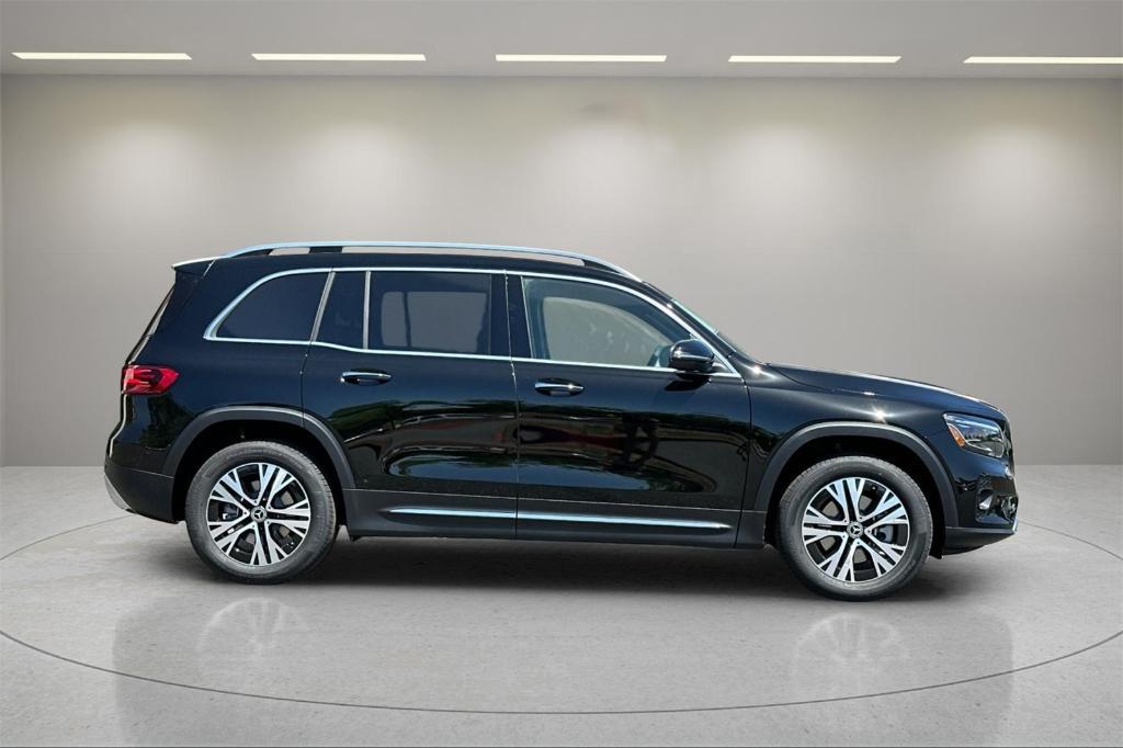 used 2024 Mercedes-Benz GLB 250 car, priced at $37,777
