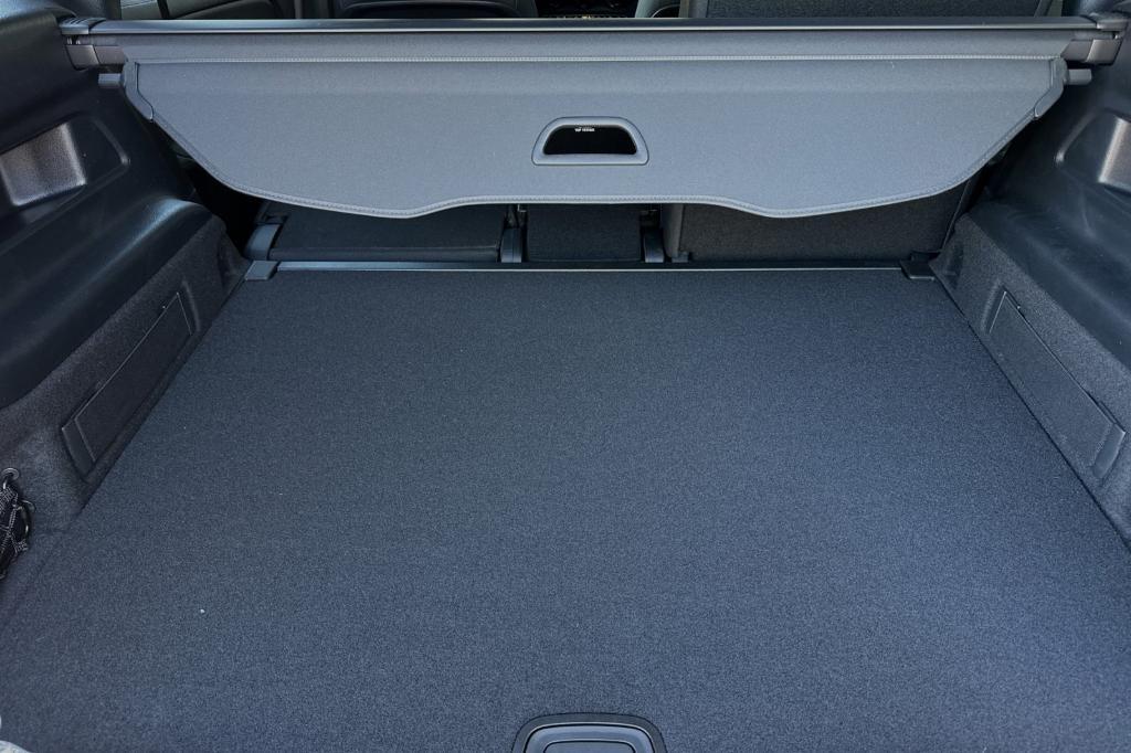 used 2024 Mercedes-Benz GLB 250 car, priced at $37,777