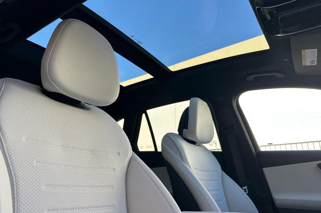 new 2026 Mercedes-Benz GLC 300 car, priced at $59,135