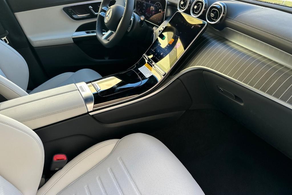 new 2026 Mercedes-Benz GLC 300 car, priced at $59,135