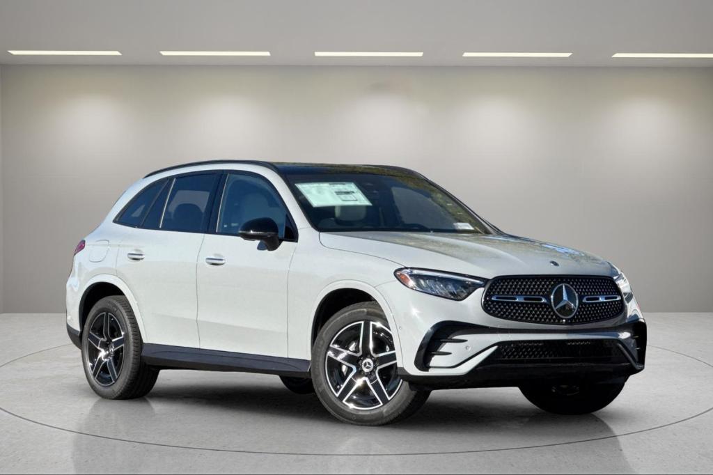 new 2026 Mercedes-Benz GLC 300 car, priced at $61,285