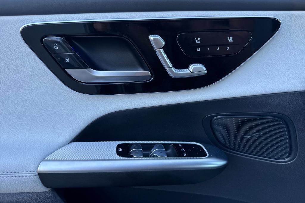 new 2026 Mercedes-Benz GLC 300 car, priced at $61,285