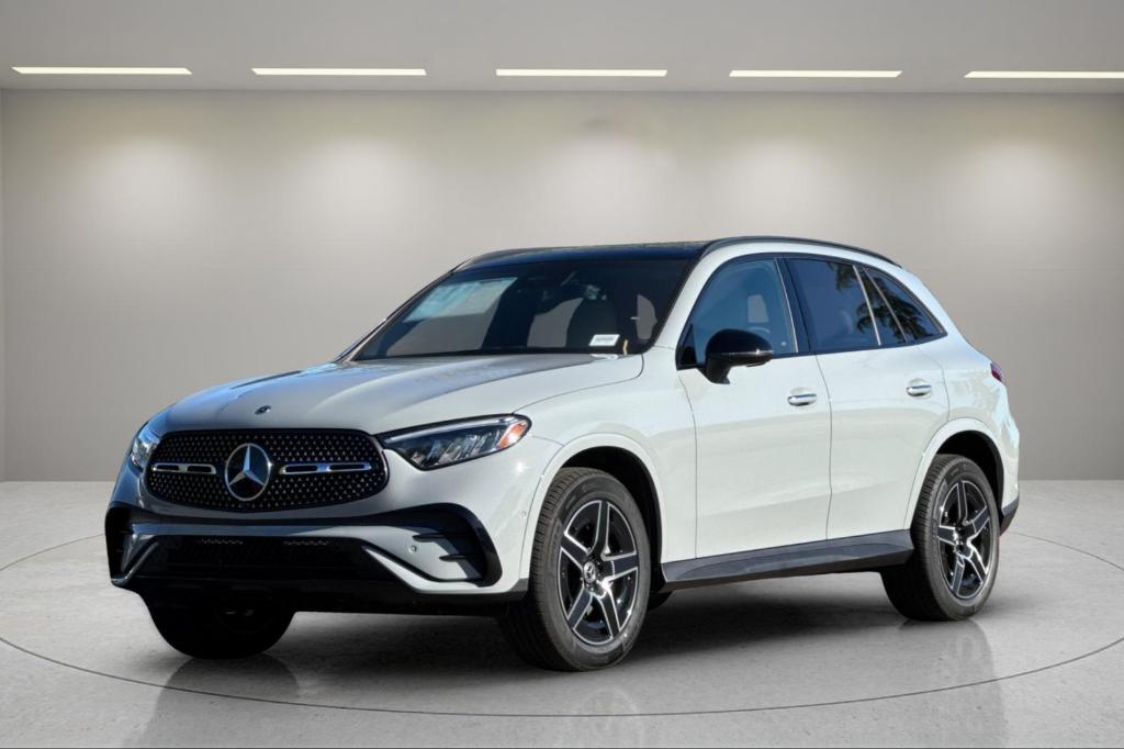new 2026 Mercedes-Benz GLC 300 car, priced at $61,285