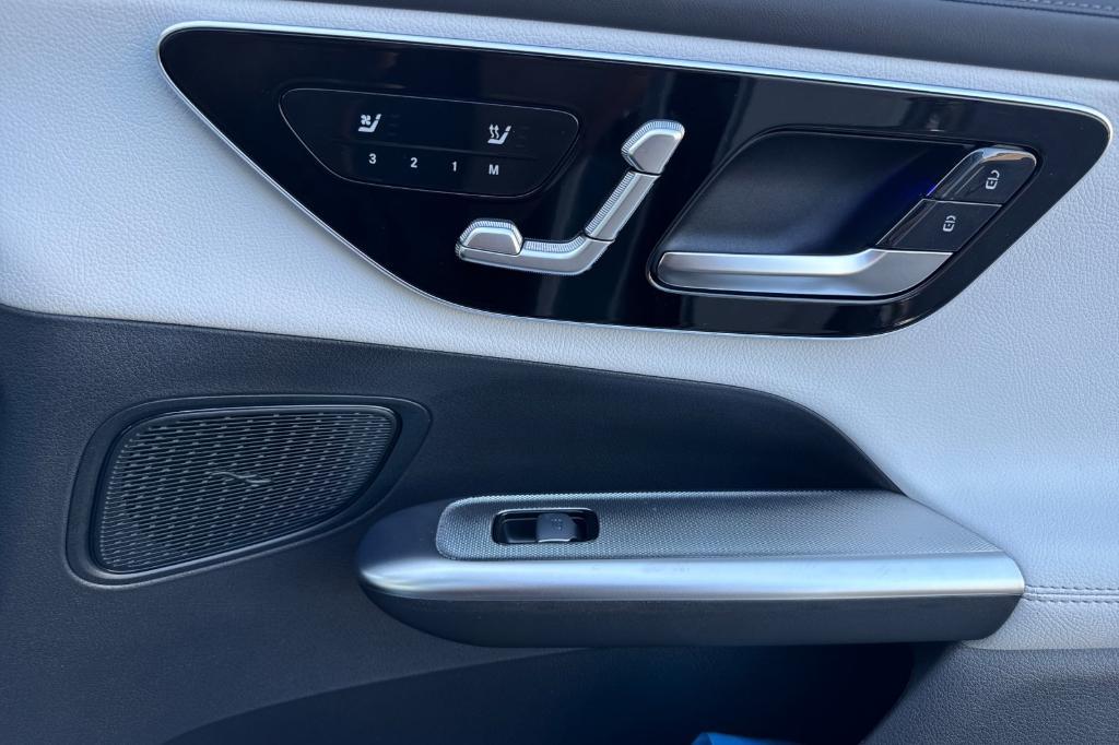 new 2026 Mercedes-Benz GLC 300 car, priced at $61,285
