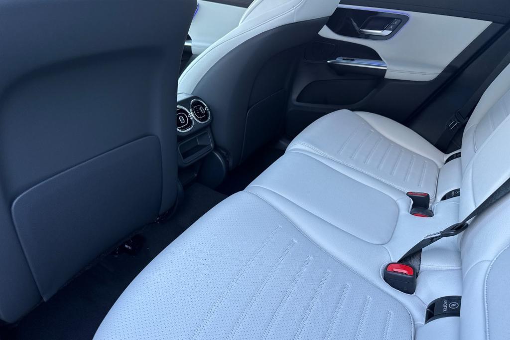 new 2026 Mercedes-Benz GLC 300 car, priced at $61,285