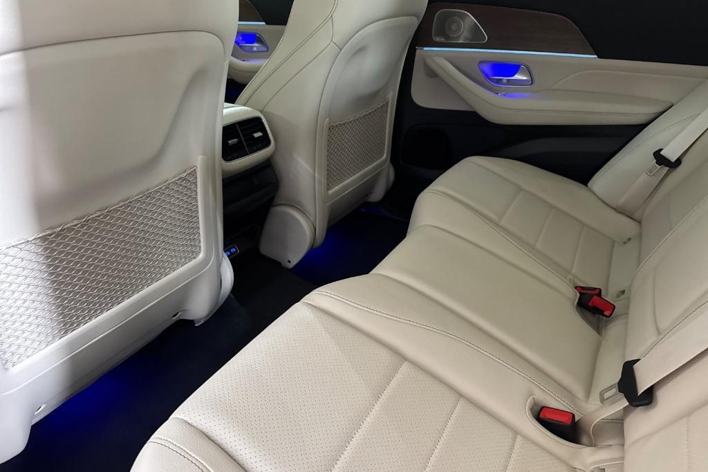 new 2026 Mercedes-Benz GLE 450 car, priced at $77,935