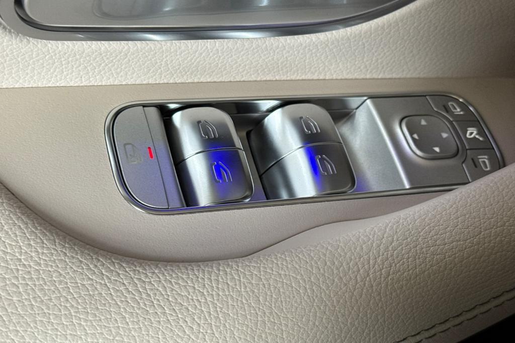 new 2026 Mercedes-Benz GLE 450 car, priced at $77,935