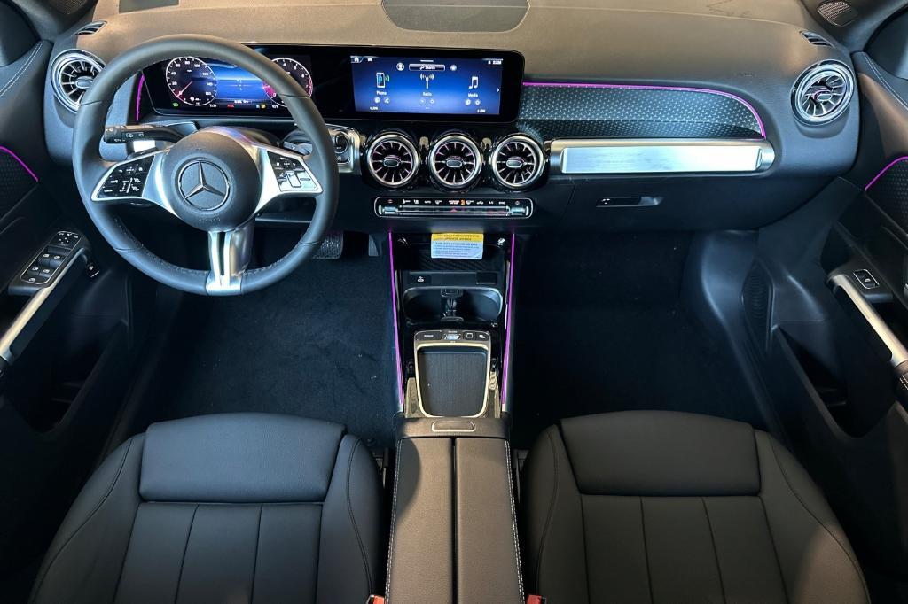 new 2025 Mercedes-Benz GLB 250 car, priced at $47,420