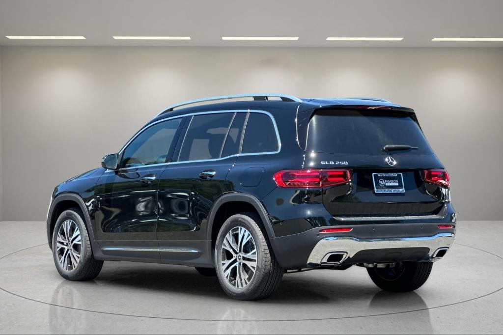 new 2025 Mercedes-Benz GLB 250 car, priced at $47,420