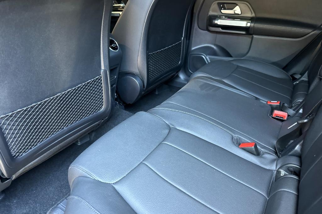 new 2025 Mercedes-Benz GLB 250 car, priced at $47,420
