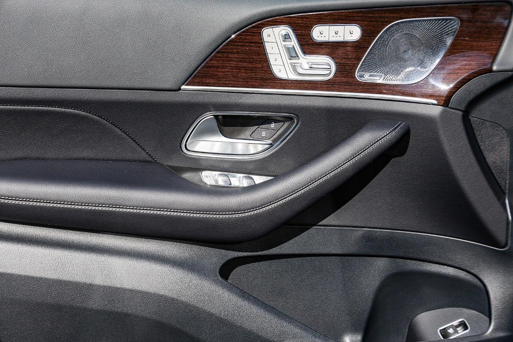 new 2026 Mercedes-Benz GLE 450 car, priced at $77,775