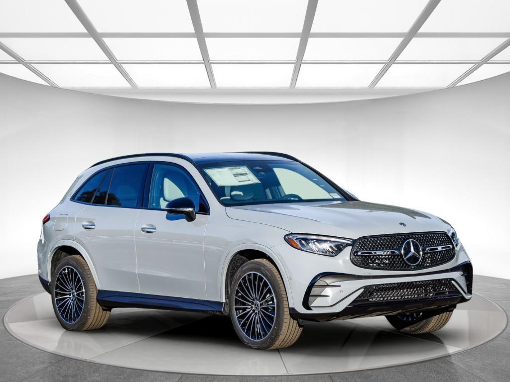 new 2026 Mercedes-Benz GLC 300 car, priced at $59,825