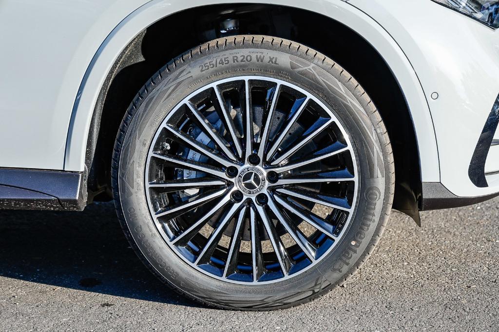 new 2026 Mercedes-Benz GLC 300 car, priced at $59,825