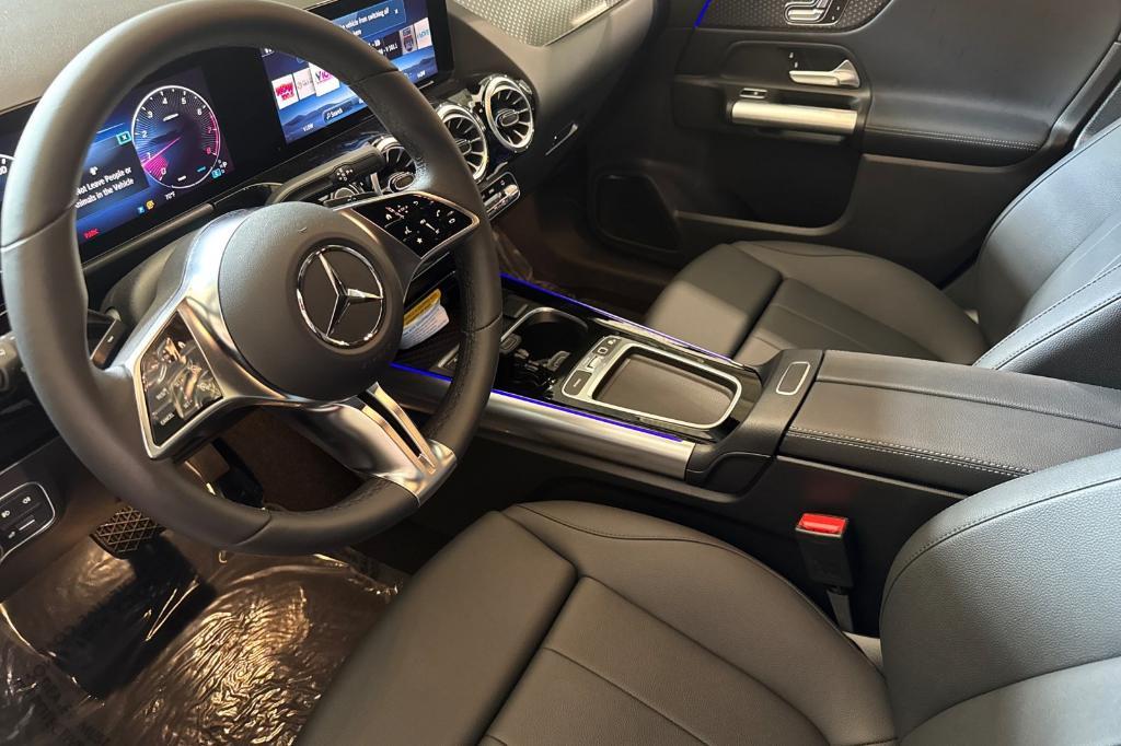 new 2025 Mercedes-Benz GLA 250 car, priced at $45,845