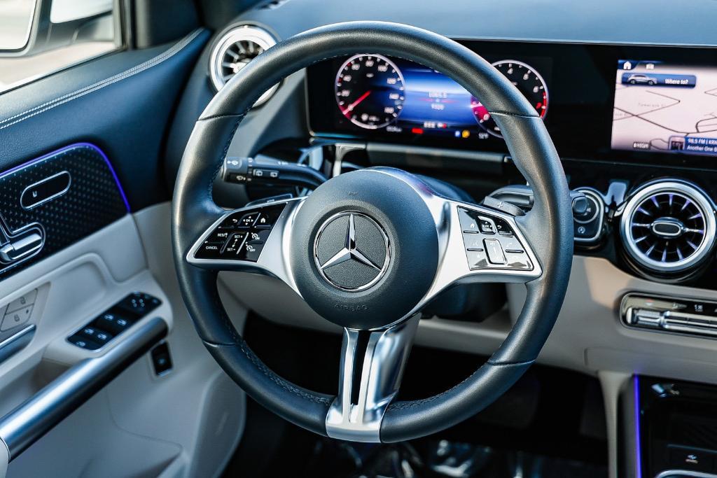 used 2025 Mercedes-Benz GLA 250 car, priced at $40,990