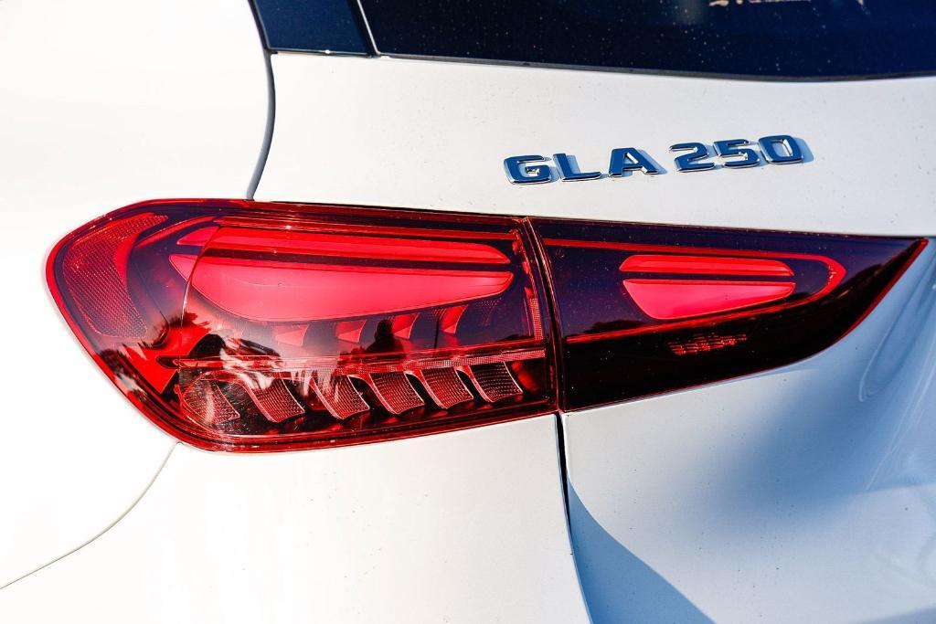 used 2025 Mercedes-Benz GLA 250 car, priced at $40,990