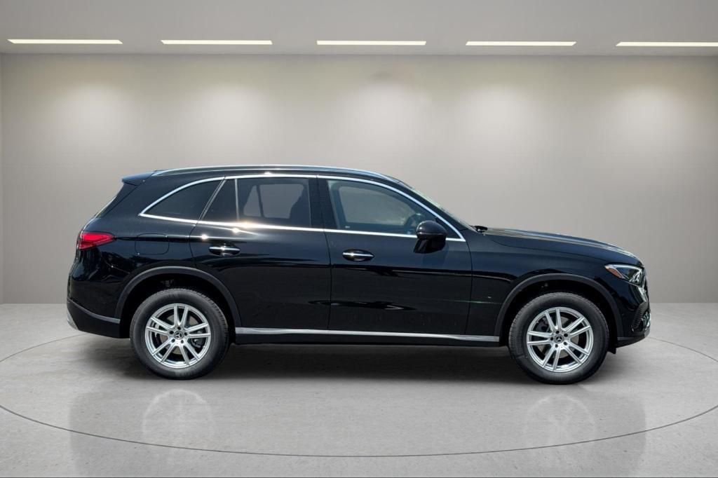 new 2025 Mercedes-Benz GLC 300 car, priced at $54,550