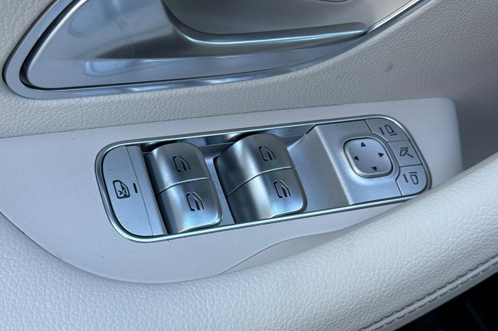 new 2026 Mercedes-Benz GLE 350 car, priced at $68,285