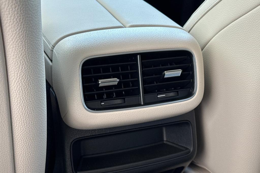 new 2026 Mercedes-Benz GLE 350 car, priced at $68,285