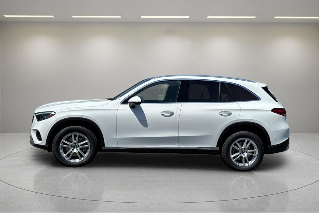 new 2025 Mercedes-Benz GLC 300 car, priced at $52,350