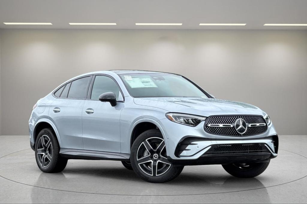 new 2025 Mercedes-Benz GLC 300 car, priced at $65,205