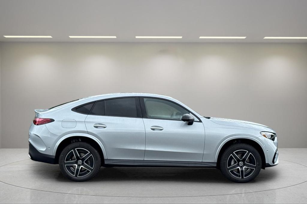 new 2025 Mercedes-Benz GLC 300 car, priced at $65,205