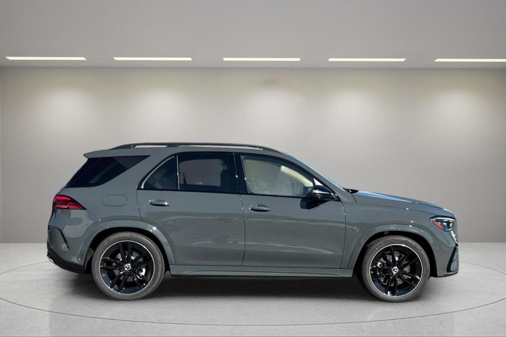 new 2025 Mercedes-Benz GLE 580 car, priced at $113,295