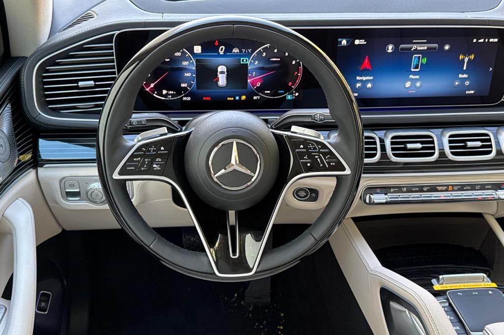 new 2025 Mercedes-Benz GLE 580 car, priced at $113,295
