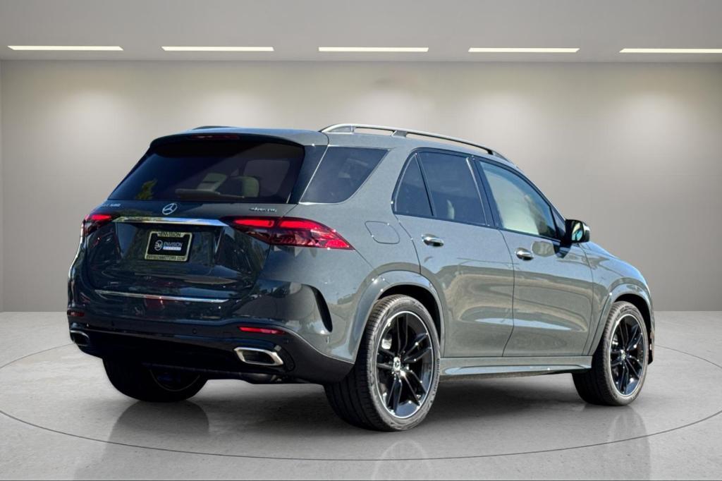 new 2025 Mercedes-Benz GLE 580 car, priced at $113,295