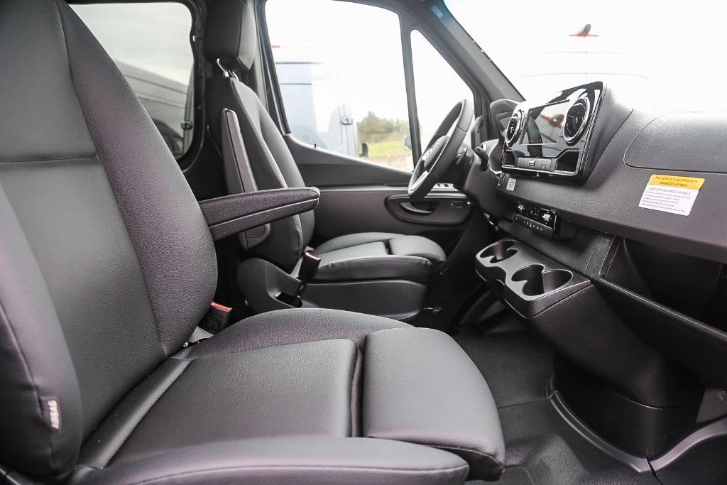 new 2024 Mercedes-Benz Sprinter 2500 car, priced at $73,844