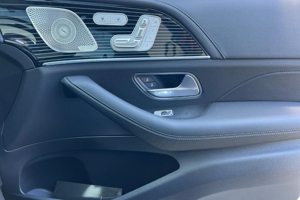 new 2026 Mercedes-Benz GLE 450 car, priced at $94,705