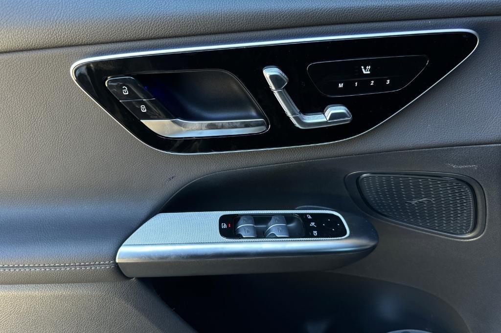 new 2025 Mercedes-Benz GLC 300 car, priced at $55,900