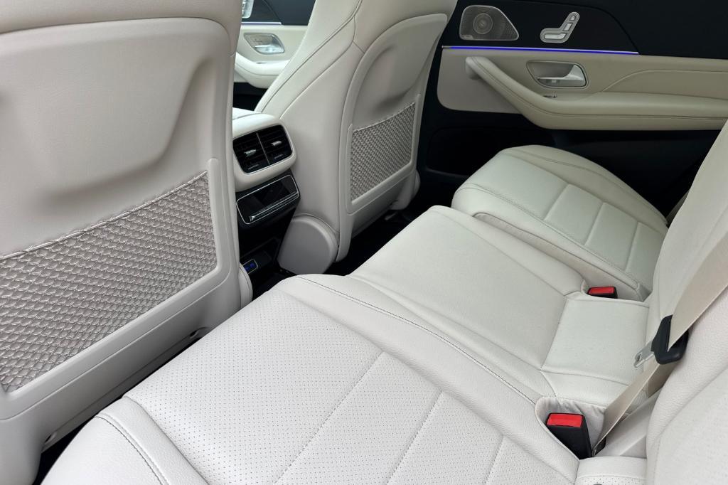 new 2026 Mercedes-Benz GLS 450 car, priced at $96,250