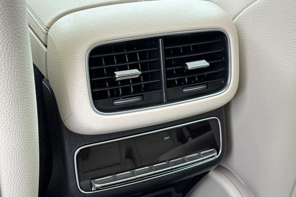 new 2026 Mercedes-Benz GLS 450 car, priced at $96,250