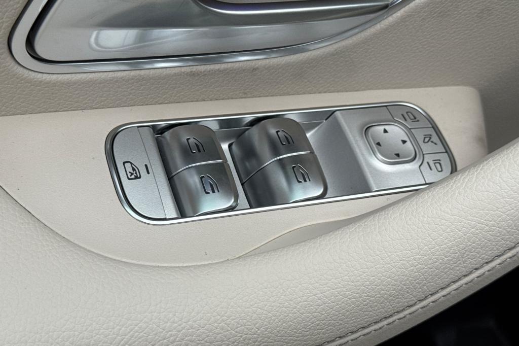 new 2026 Mercedes-Benz GLS 450 car, priced at $96,250