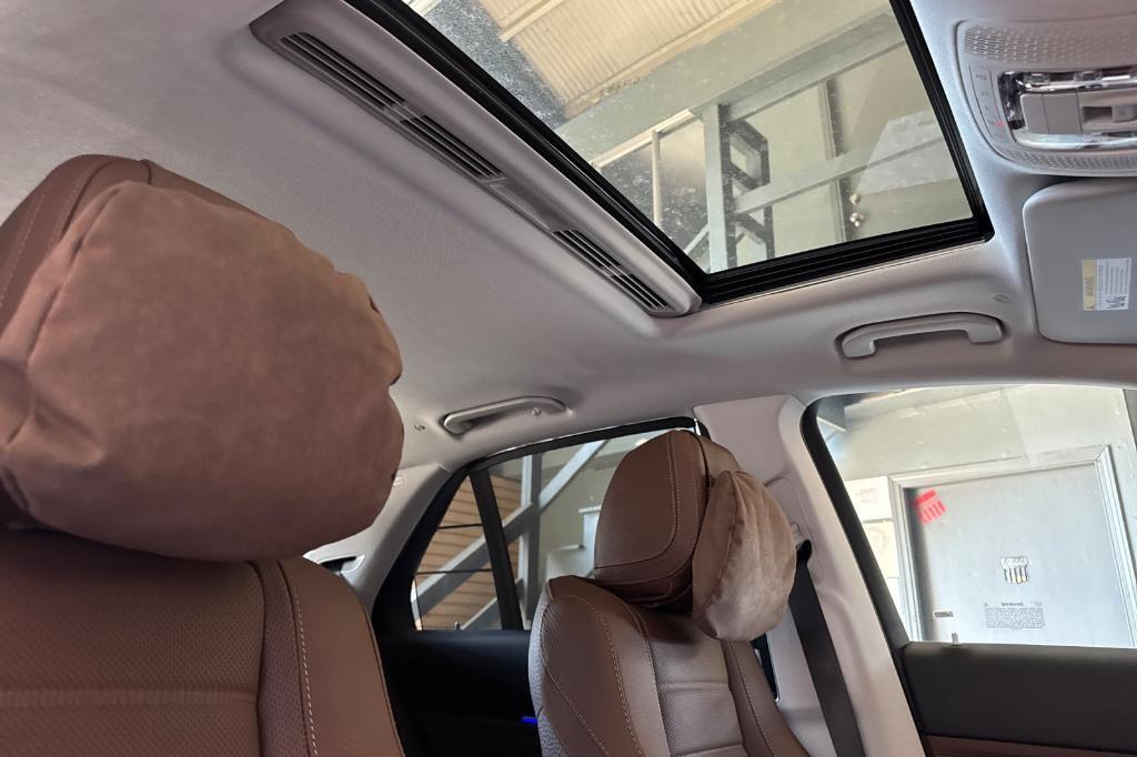 new 2026 Mercedes-Benz GLE 580 car, priced at $104,365