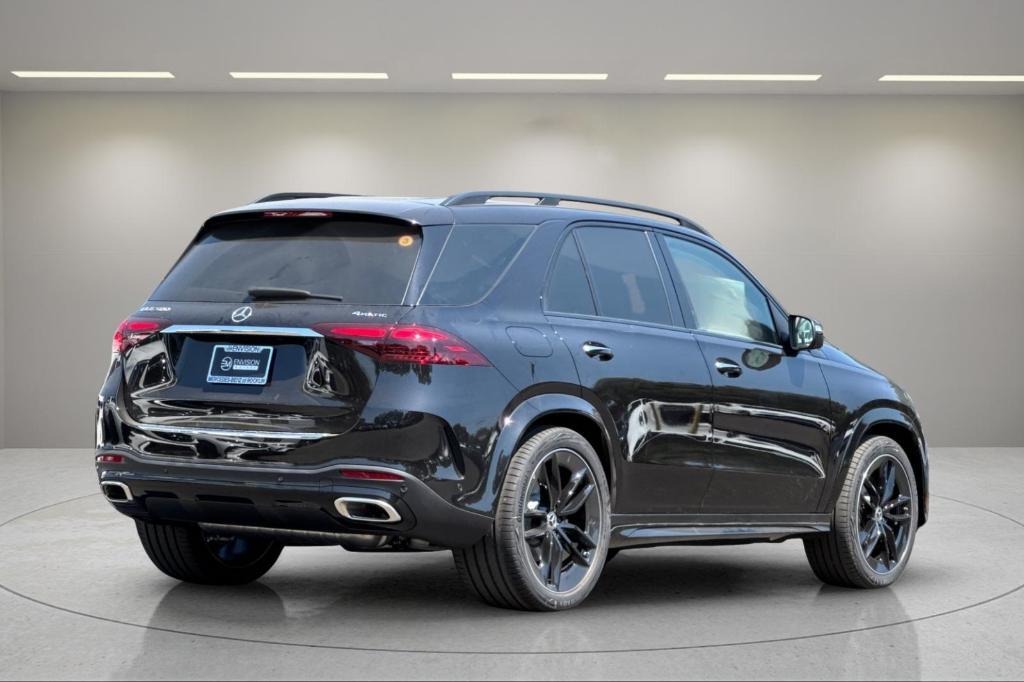 new 2026 Mercedes-Benz GLE 580 car, priced at $104,365
