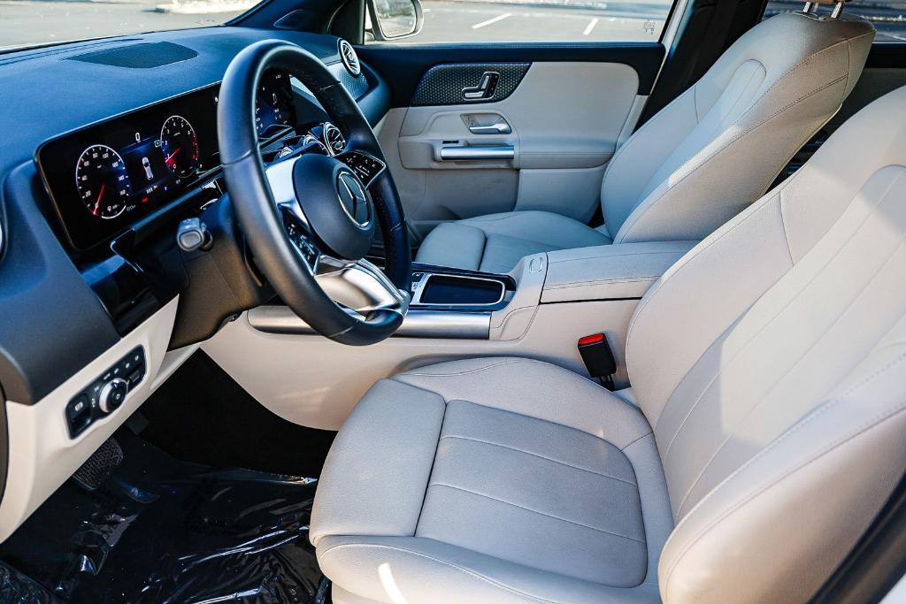 used 2025 Mercedes-Benz GLA 250 car, priced at $36,490