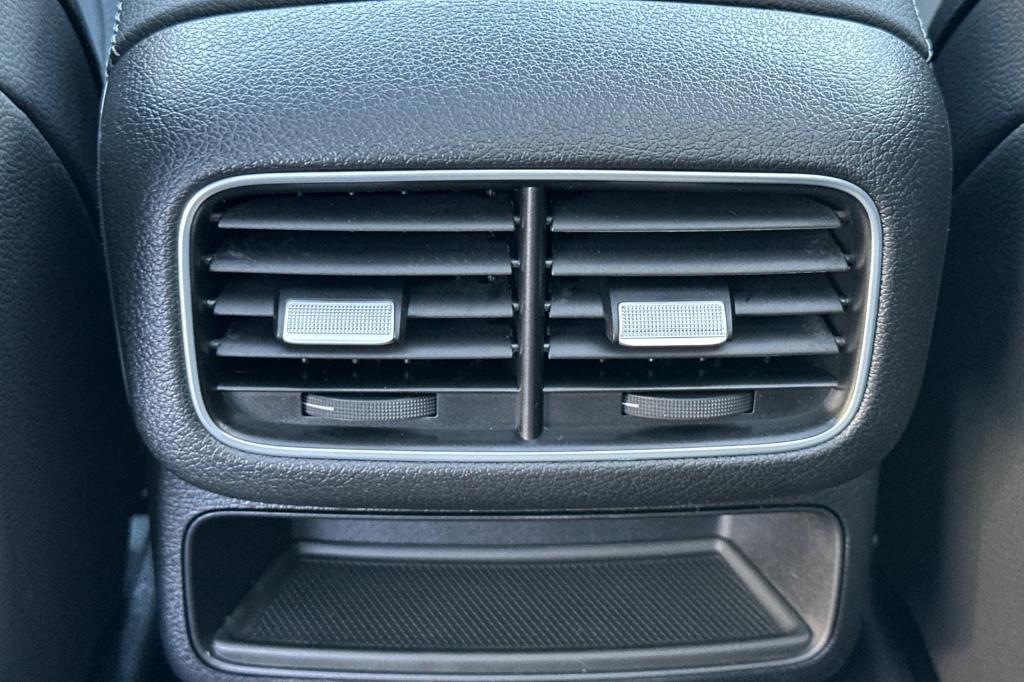 new 2025 Mercedes-Benz GLE 450 car, priced at $81,245