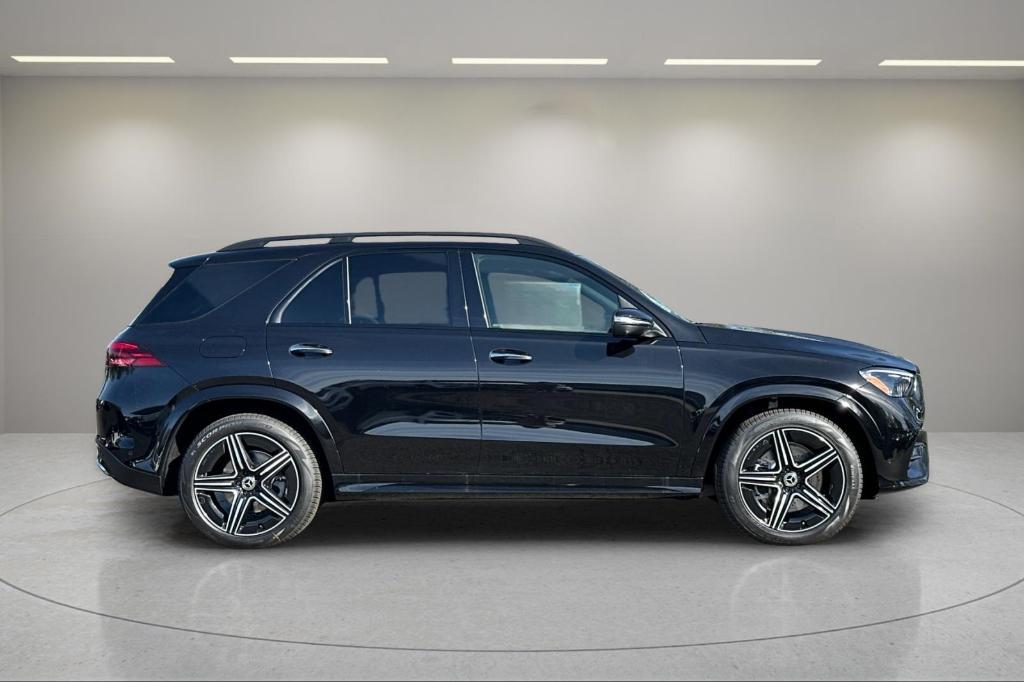 new 2025 Mercedes-Benz GLE 450 car, priced at $81,245