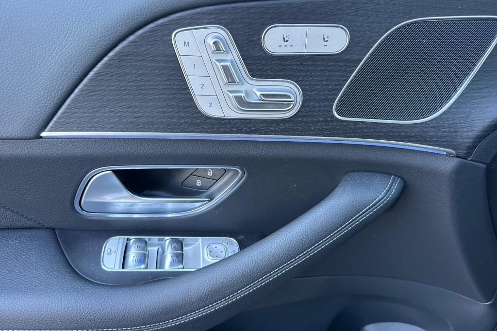 new 2026 Mercedes-Benz GLE 450 car, priced at $75,685