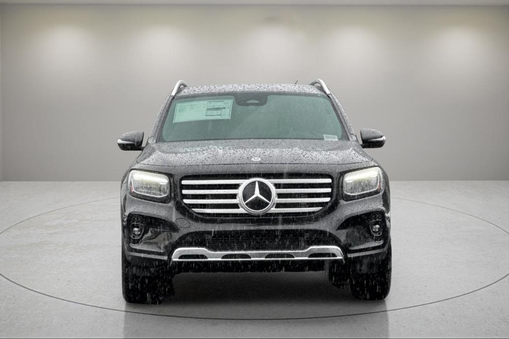 new 2025 Mercedes-Benz GLB 250 car, priced at $49,870